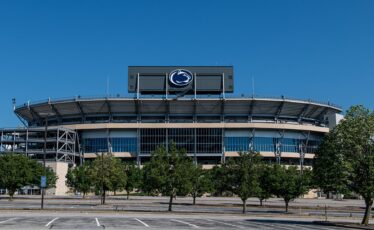 Fans Face Steep Parking Prices for Luke Combs Concert at Beaver Stadium